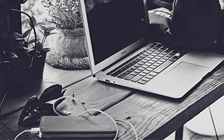 话题｜热刺衰到底！一边是欧冠一边是保级